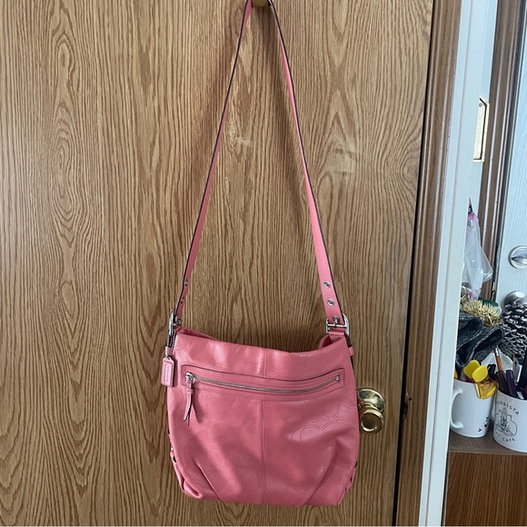 Coach Crossbody Purse Pink with Adjustable Strap - Picture 3 of 9
